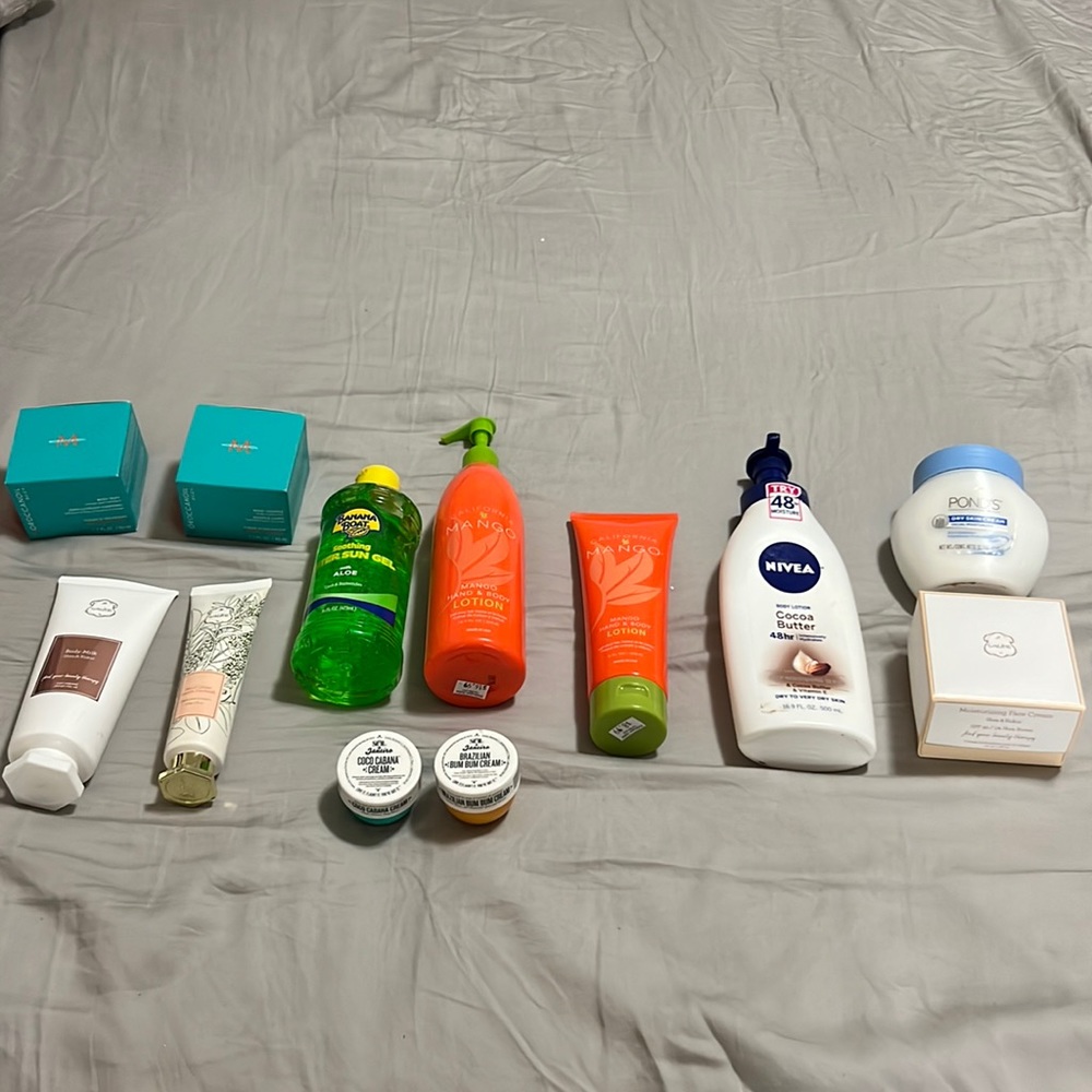 Variety of un-used creams and after sun aloe vera gel. WILL GLADLY NEGOTIATE 😊